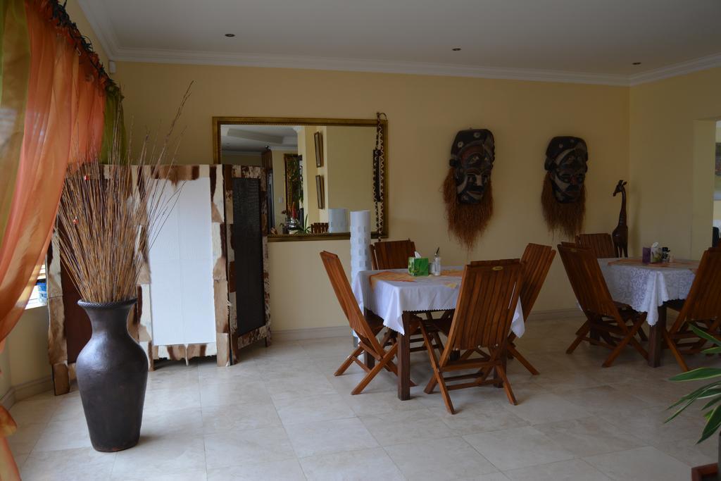 Natalie Guesthouse Bloubergstrand Exterior foto